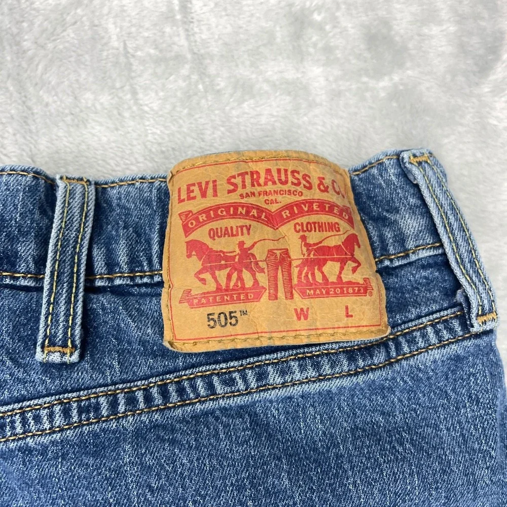 Levi's 505 Jeans Men 46x28 Blue Denim Medium Wash High Rise Red Tab Straight Leg